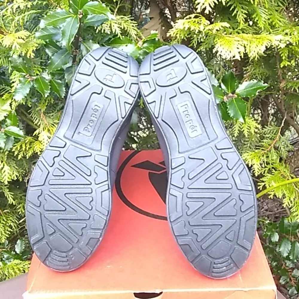 NWB - Propet Madison Mid Zip